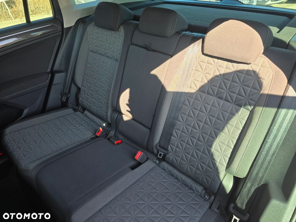 Volkswagen Tiguan - 14