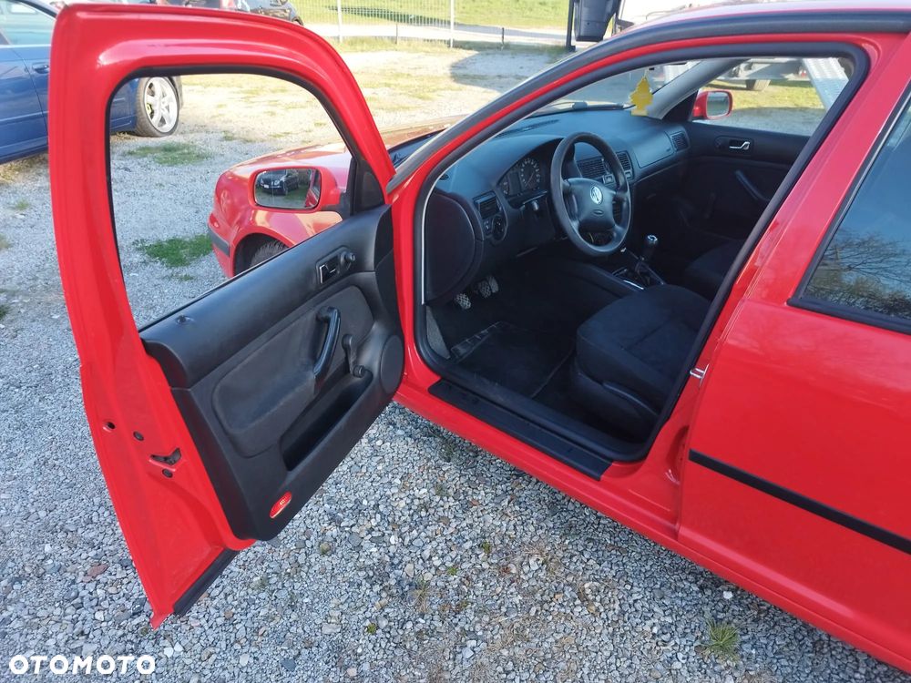 Volkswagen Golf - 26