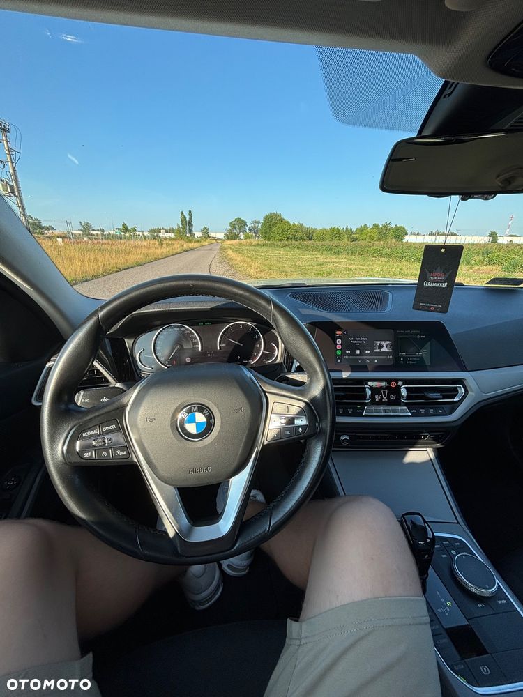 BMW Seria 3 318i Advantage - 9