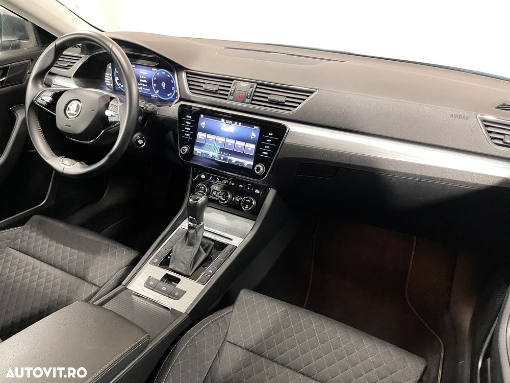 Skoda Superb 2.0 TDI DSG Ambition - 9