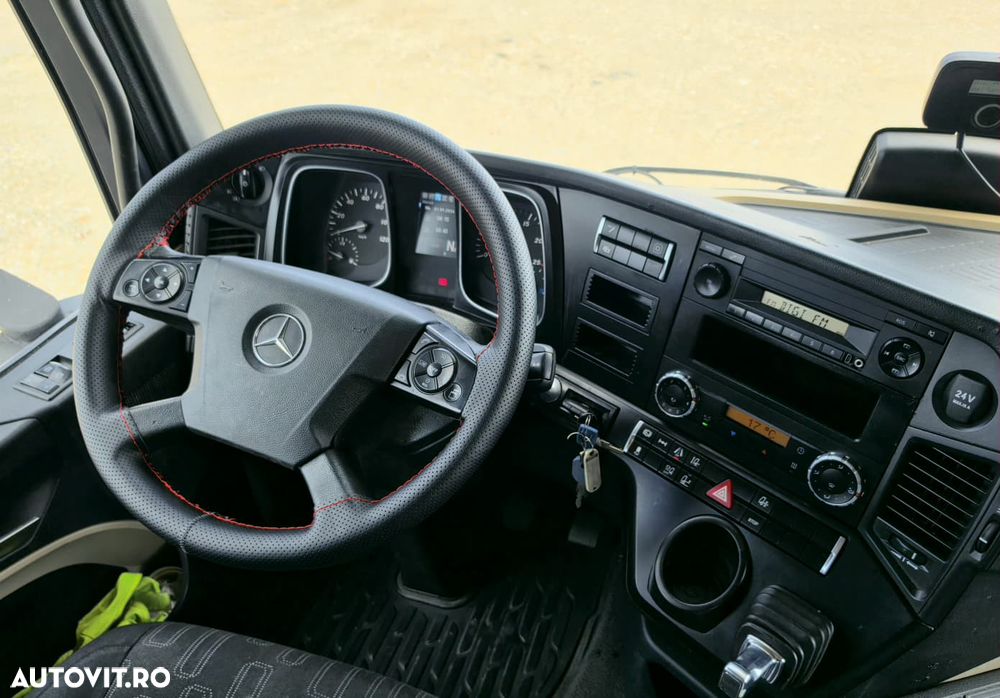 Mercedes-Benz ACTROS MP4 - 6