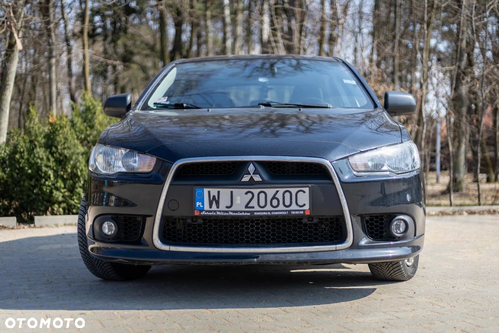 Mitsubishi Lancer 1.8 Invite - 3