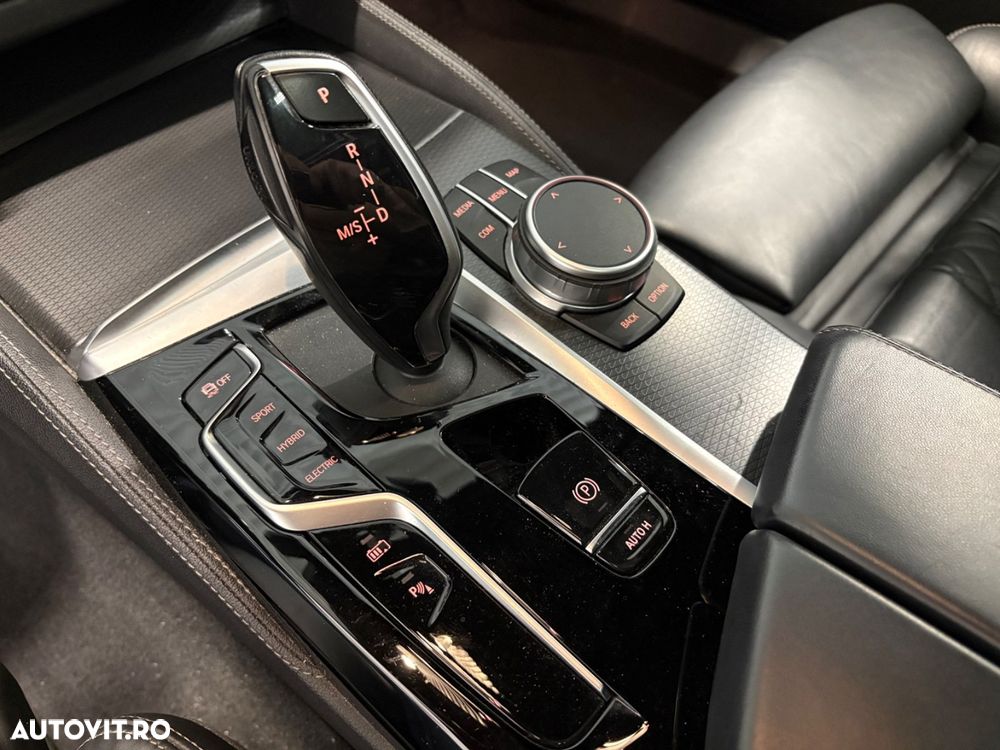 BMW Seria 5 530e Aut. M Sport Edition - 12