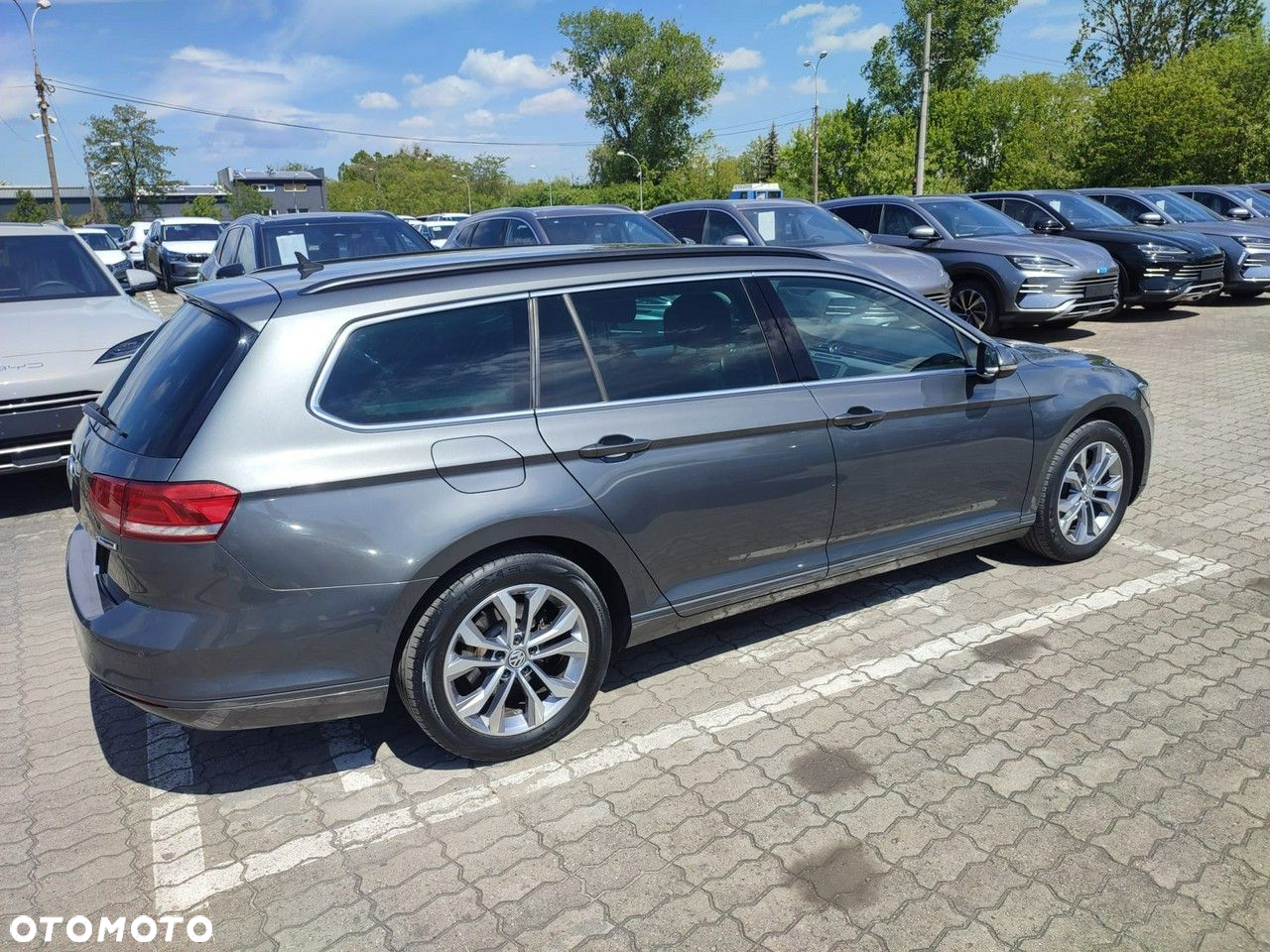Volkswagen Passat 1.8 TSI BMT Comfortline - 28