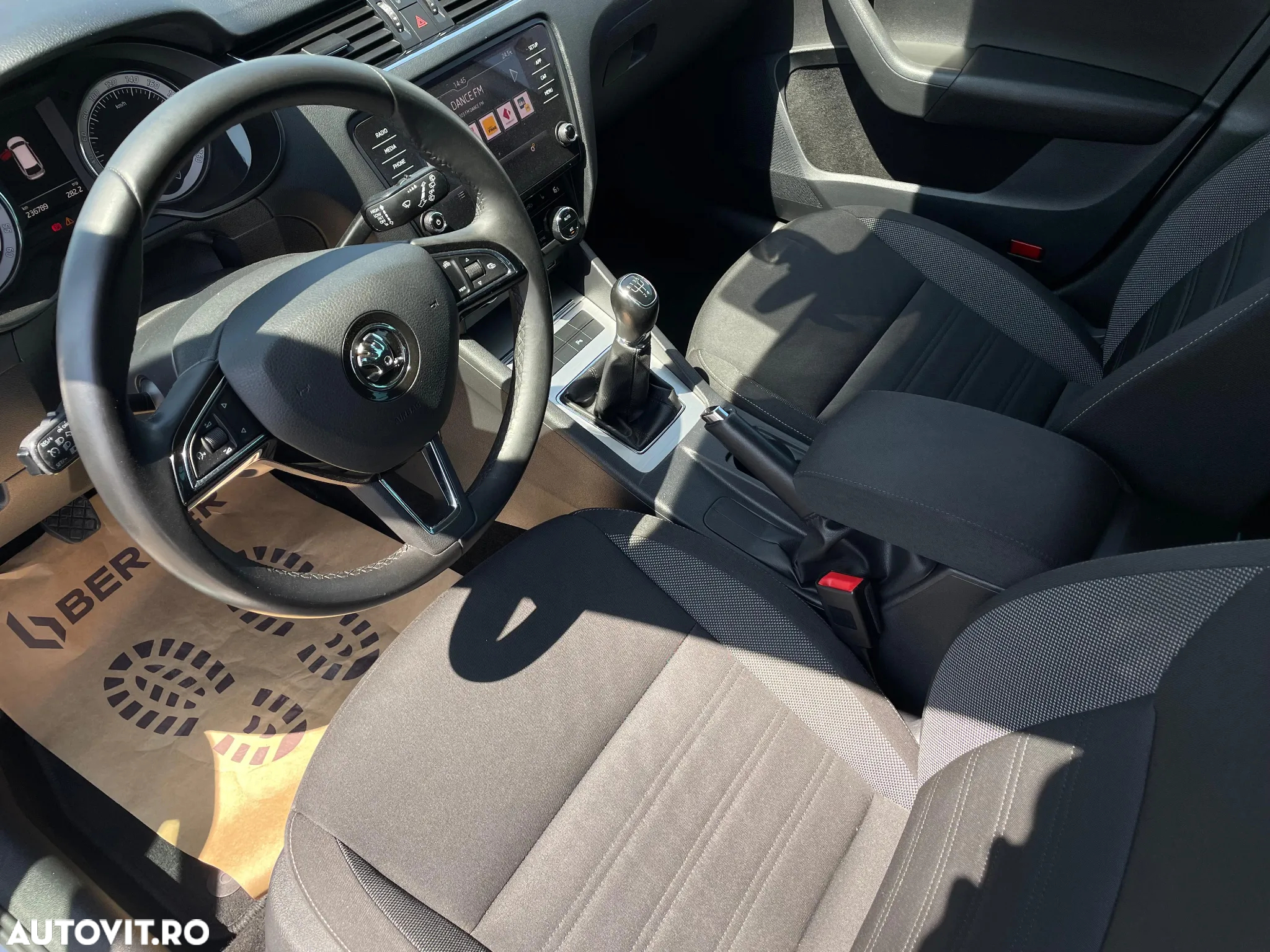 Skoda Octavia Combi Diesel 1.6 TDI Style - 21