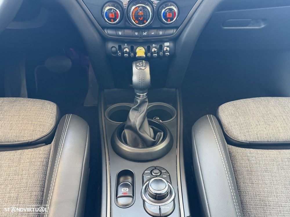 MINI Countryman Cooper SE ALL4 Sport Edition Auto — fotografia 14