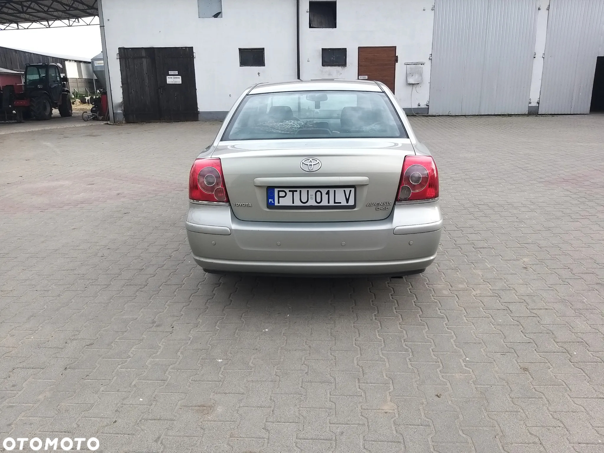 Toyota Avensis - 4