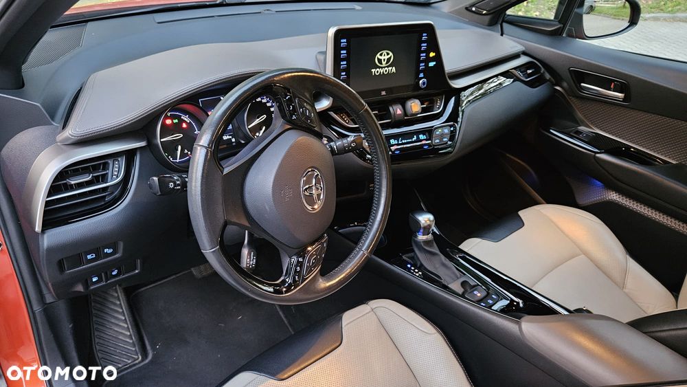 Toyota C-HR - 16