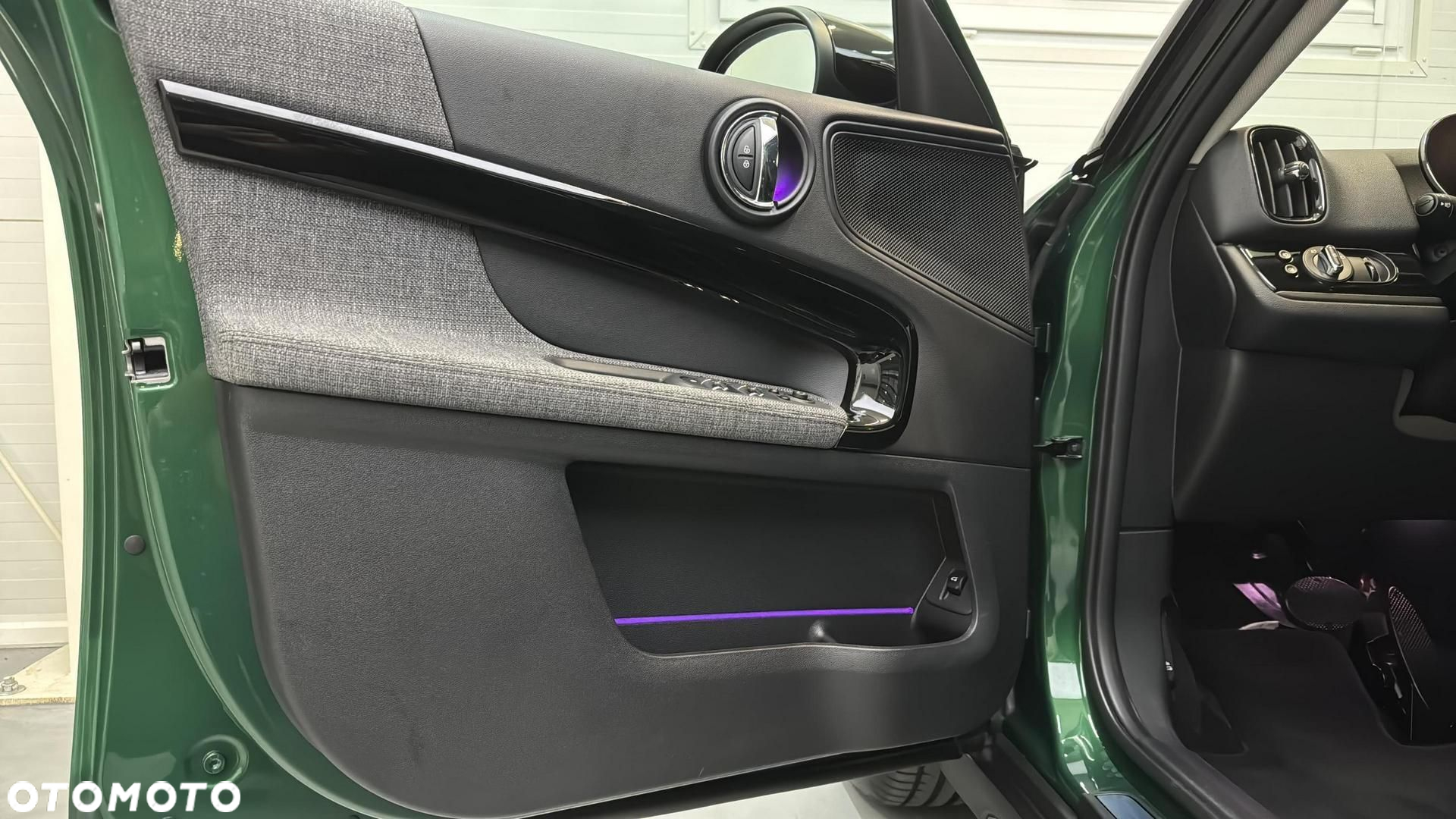 MINI Countryman Cooper Classic Trim - 12