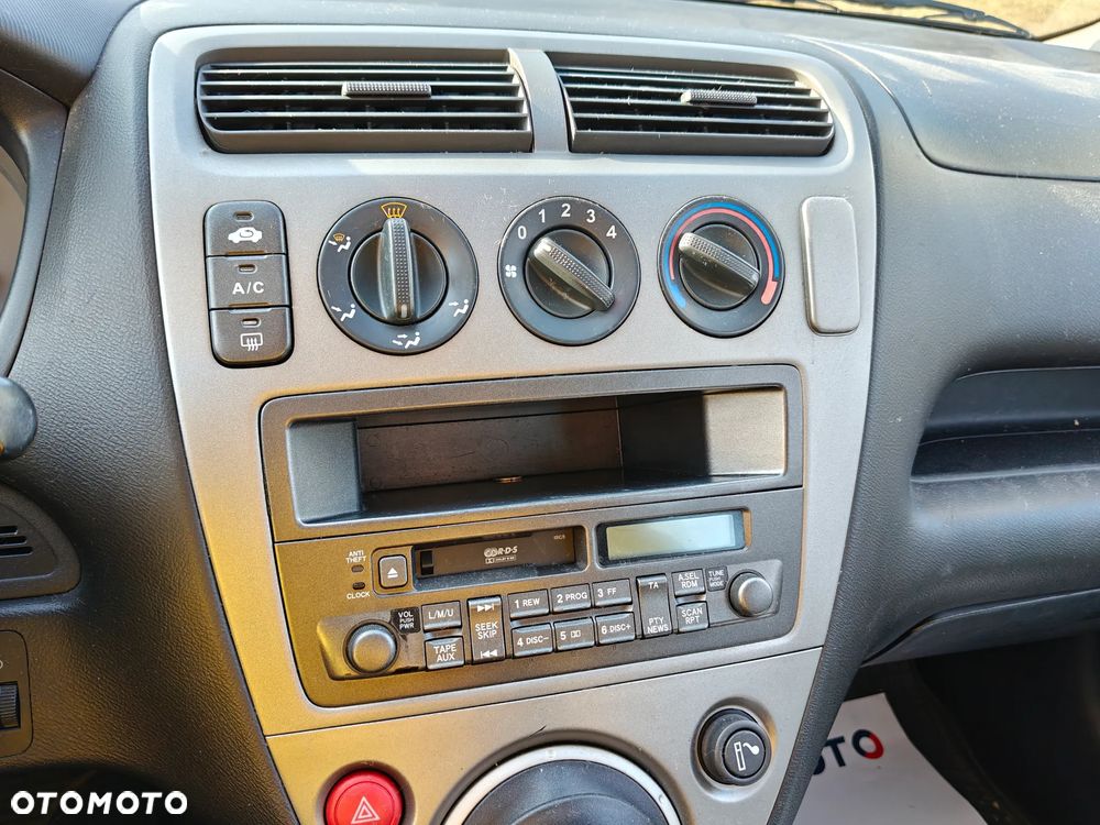 Honda Civic 1.6i LS - 23