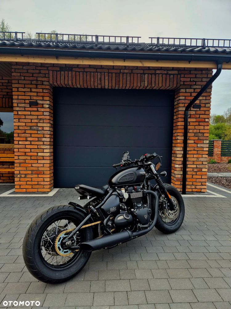Triumph Bonneville Bobber - 2