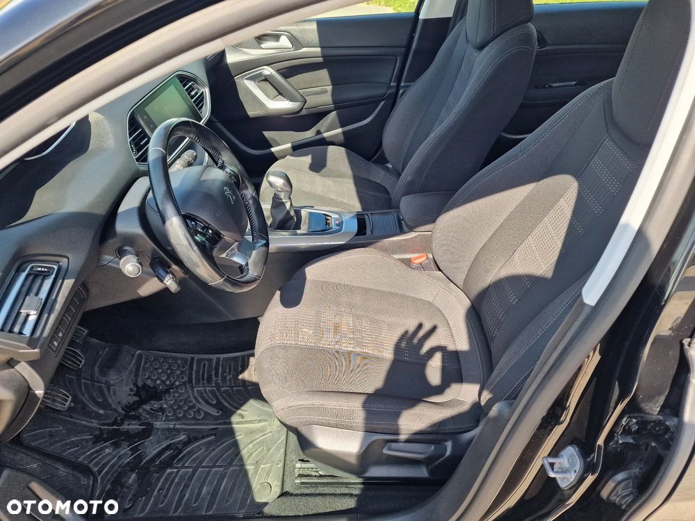 Peugeot 308 SW BlueHDi 100 Stop & Start Business-Line - 17