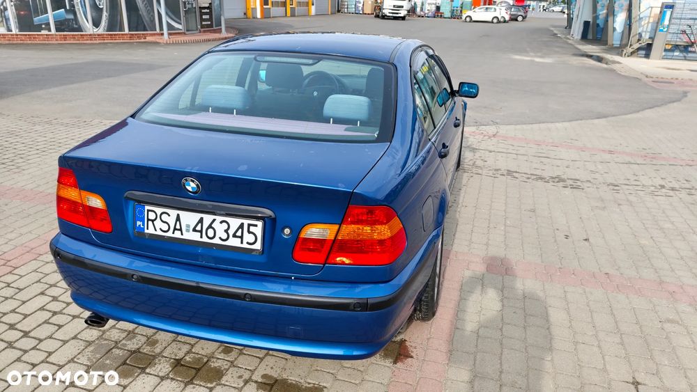 BMW Seria 3 318i - 3