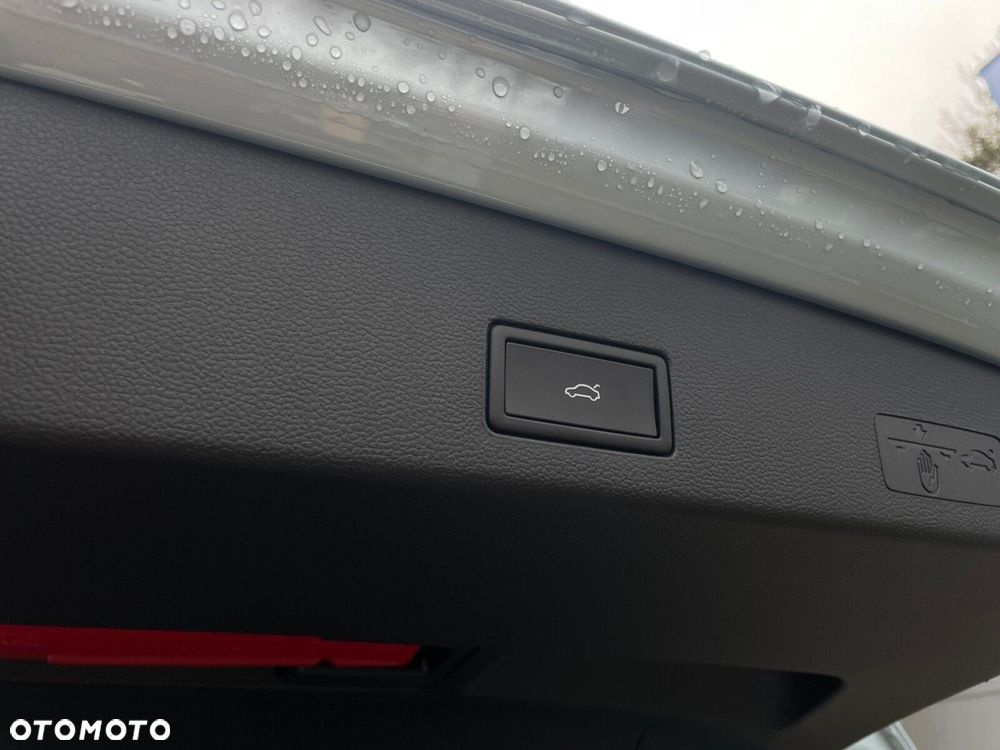 Volkswagen Golf Variant 2.0 TDI R-Line Plus DSG - 27