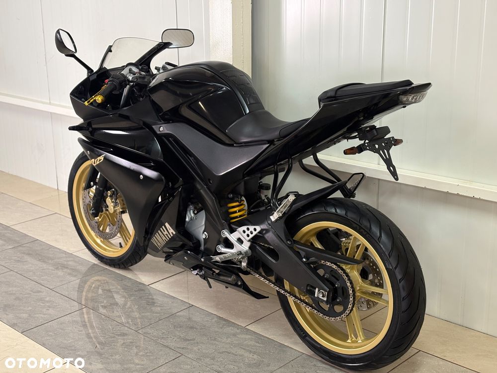 Yamaha YZF - 6