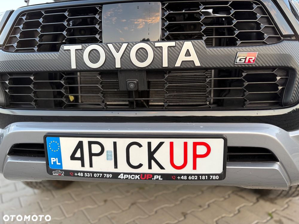 Toyota Hilux 2.8 D-4D Double Cab GR Sport 4x4 - 22
