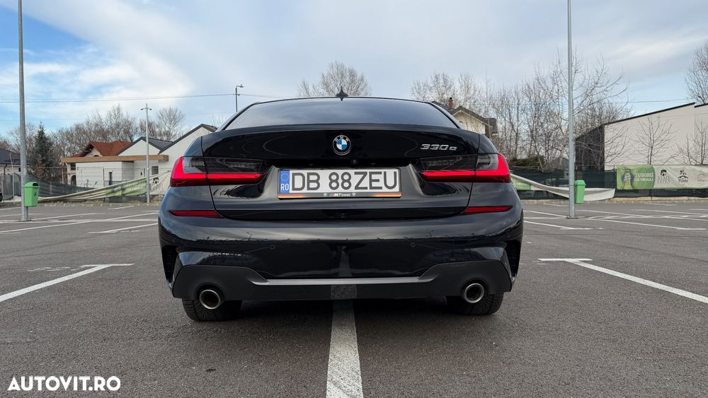 BMW Seria 3 330e Aut. M Sport - 13