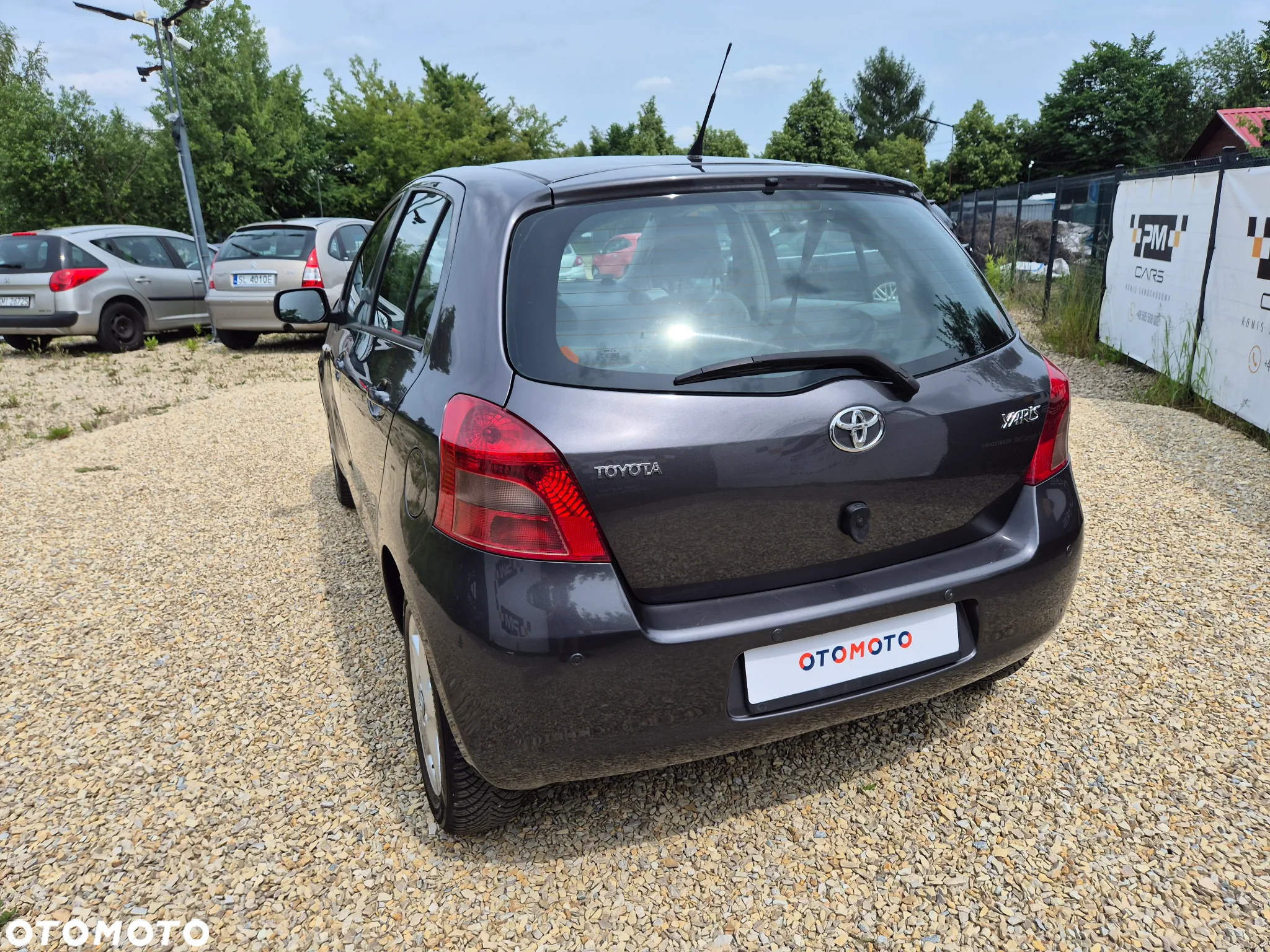 Toyota Yaris 1.3 Luna Premium - 11