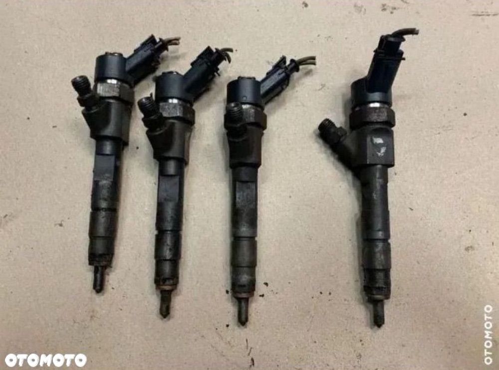 8200100272 Wtrysk wtryskiwacz Renault Scenic 2 II 1.9 dCi - 2