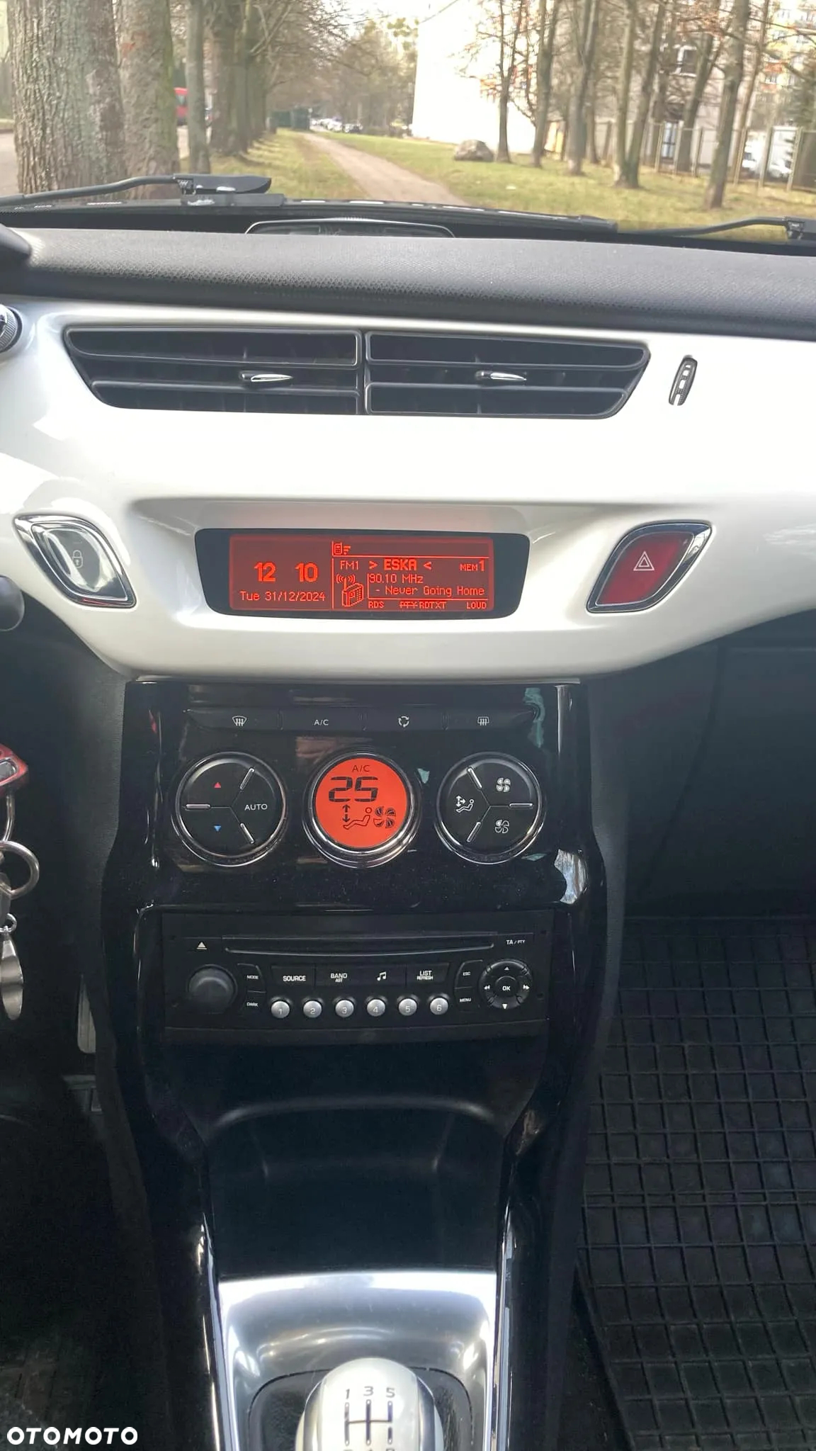 Citroën DS3 1.6 HDi SoChic - 11