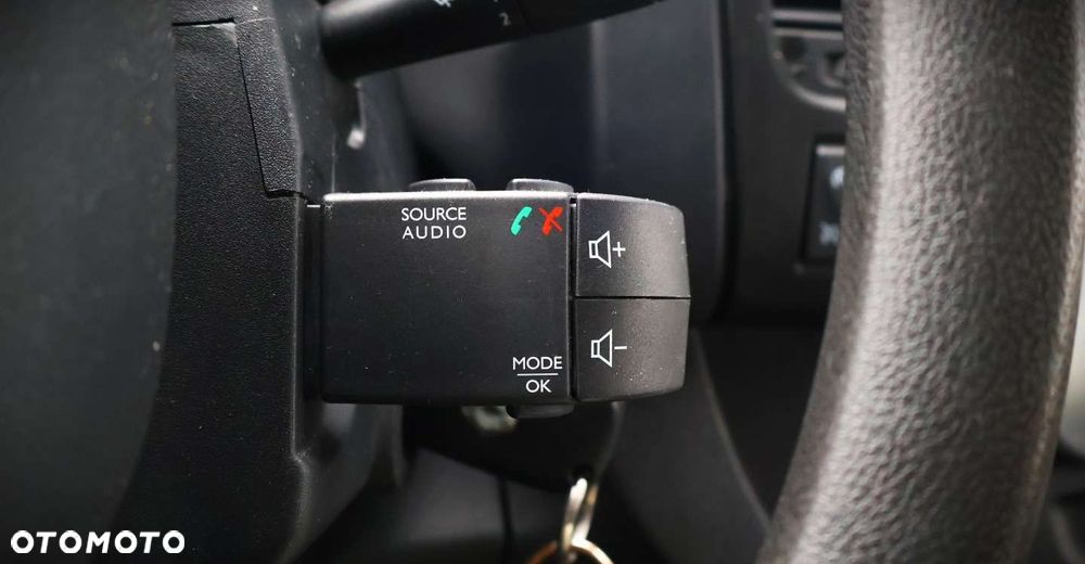 Renault Trafic - 25