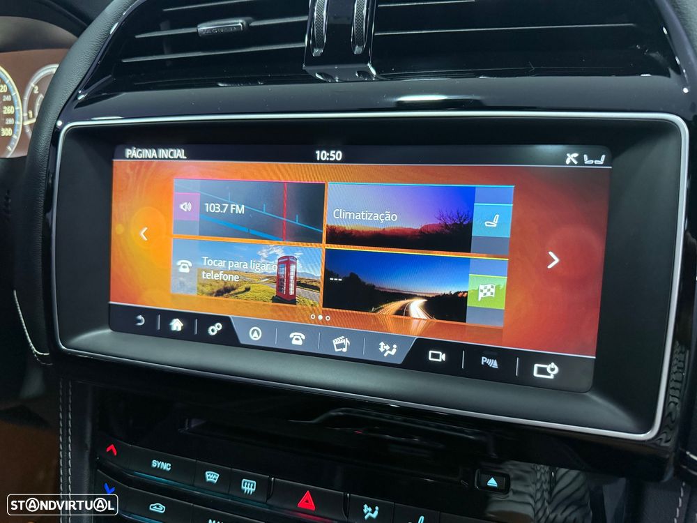 Jaguar F-Pace 2.0 i4D R-Sport Aut. - 34