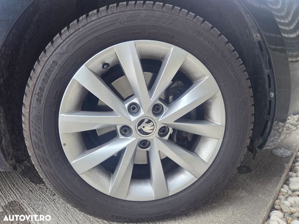 Skoda Octavia 2.0 TDI DSG Style - 11