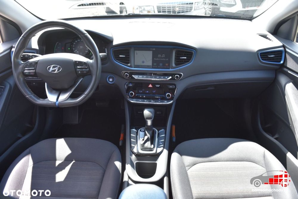 Hyundai IONIQ - 16