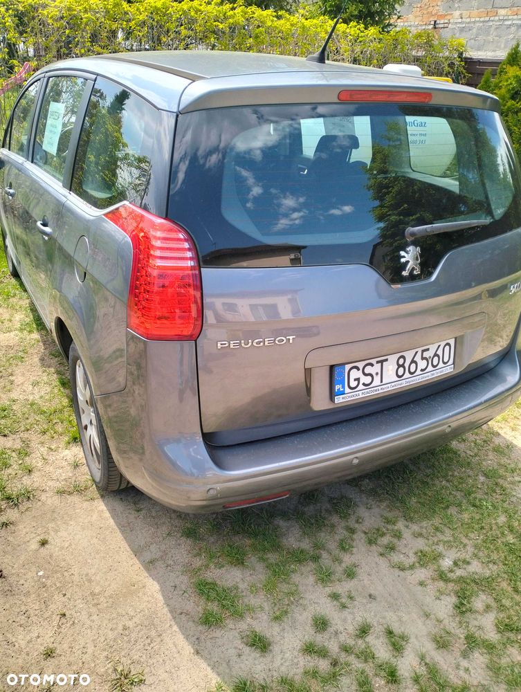 Peugeot 5008 - 5