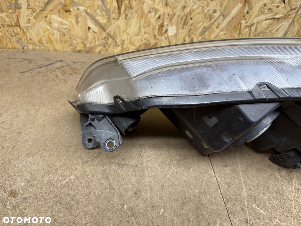 LAMPA PRZÓD PRAWA PRZEDNIA PRAWA SOCZEWKA ZWYKŁA SUZUKI VITARA III KOITO 100-18097 - 10