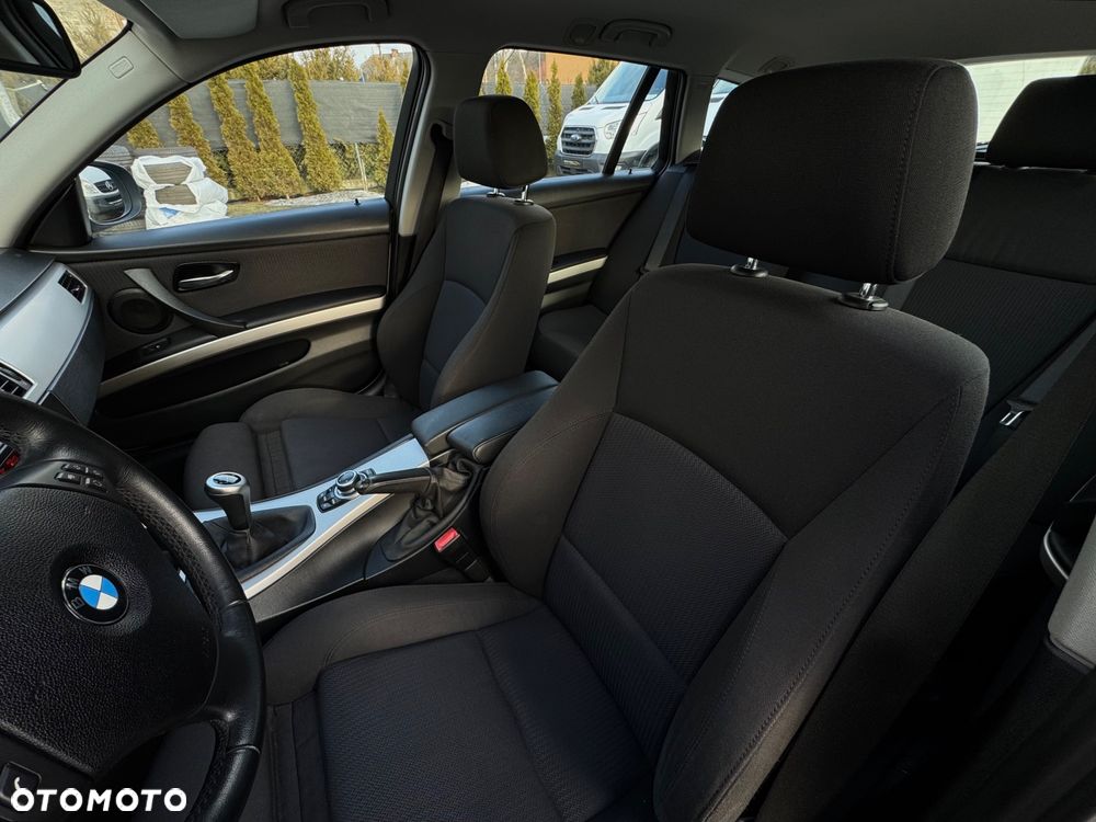 BMW Seria 3 320d DPF - 14