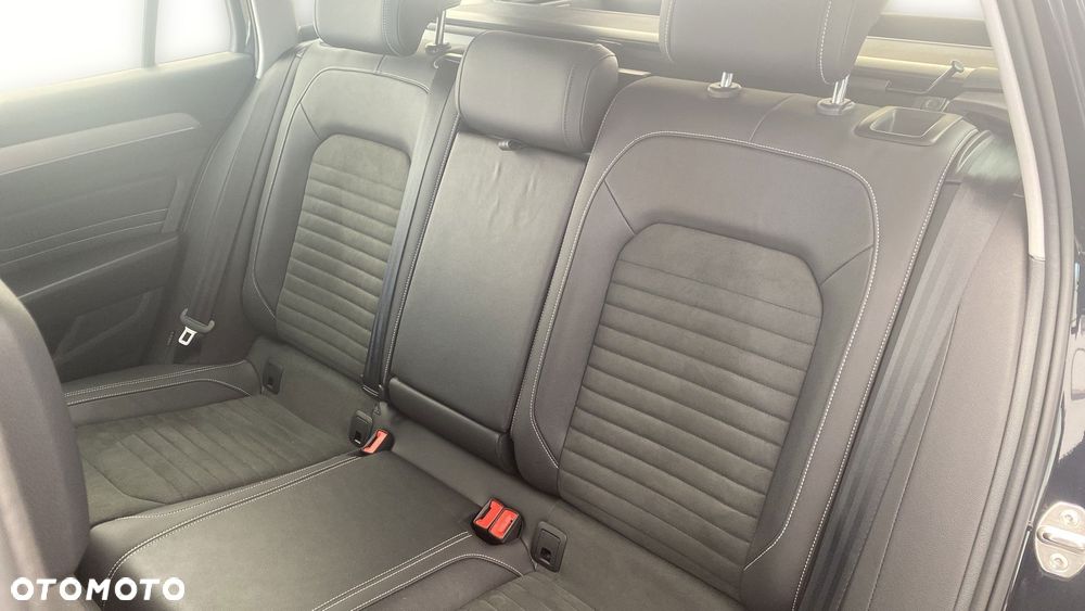 Volkswagen Passat - 13