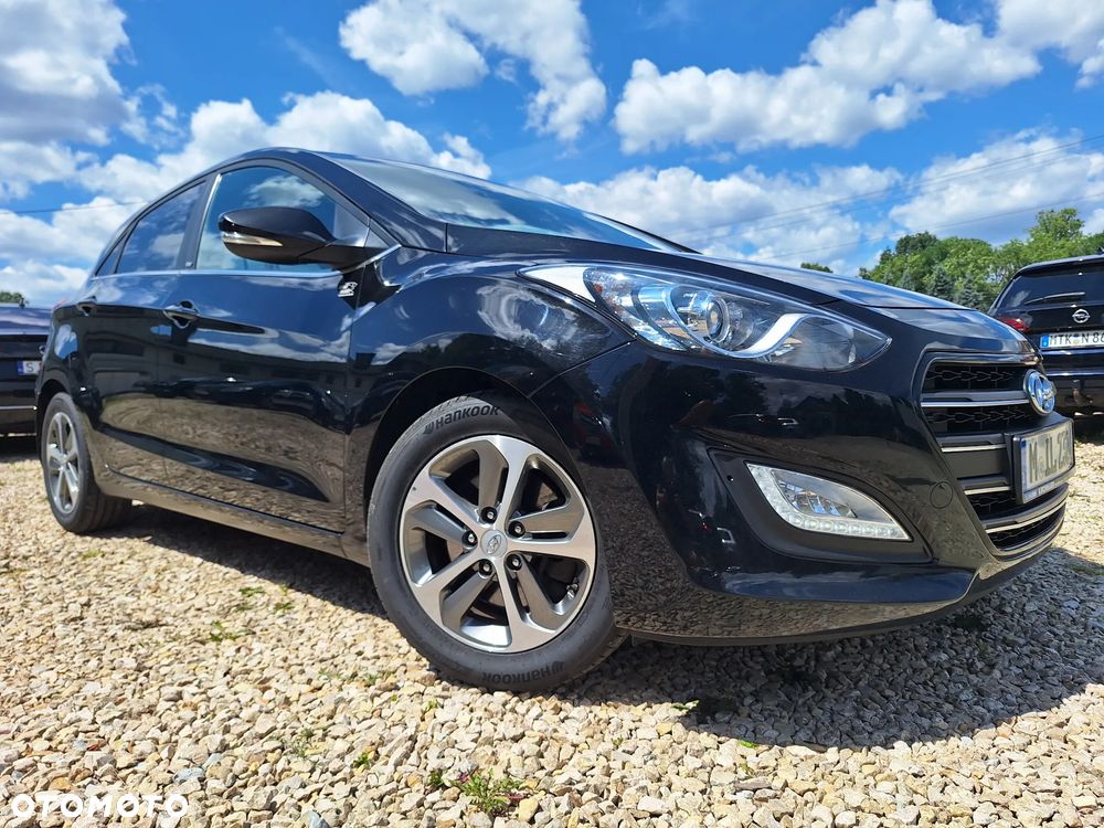 Hyundai i30 blue Kombi 1.6 GDi Passion