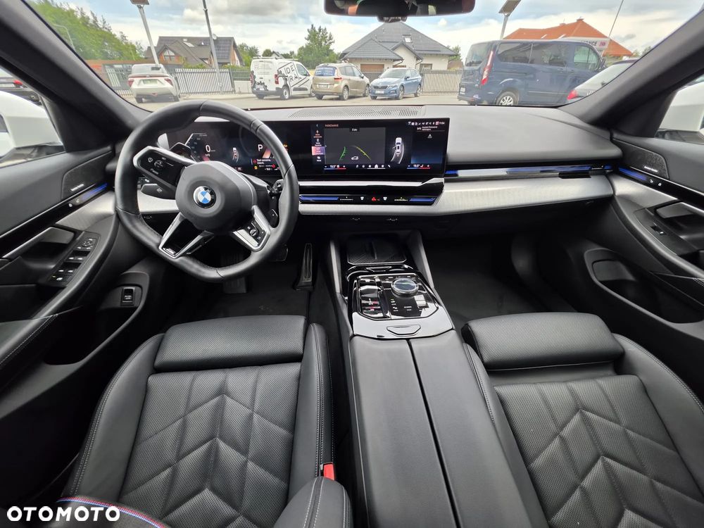BMW Seria 5 520d xDrive - 18