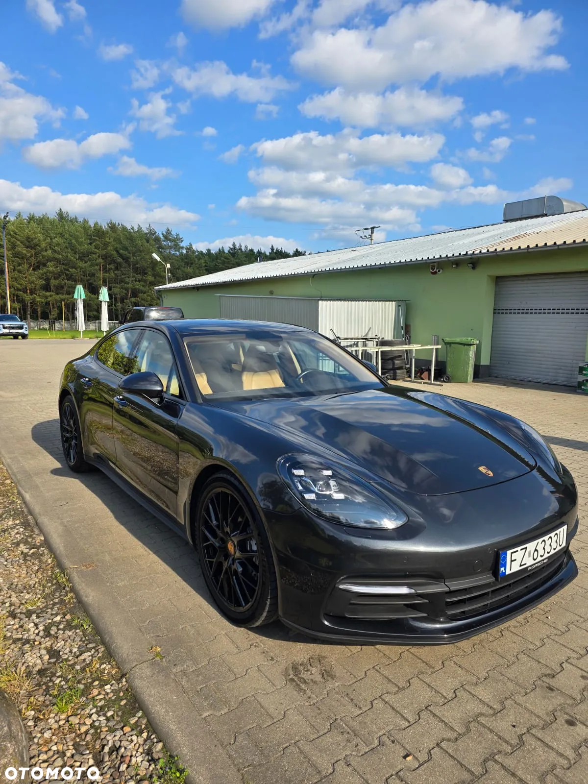 Porsche Panamera Standard - 3