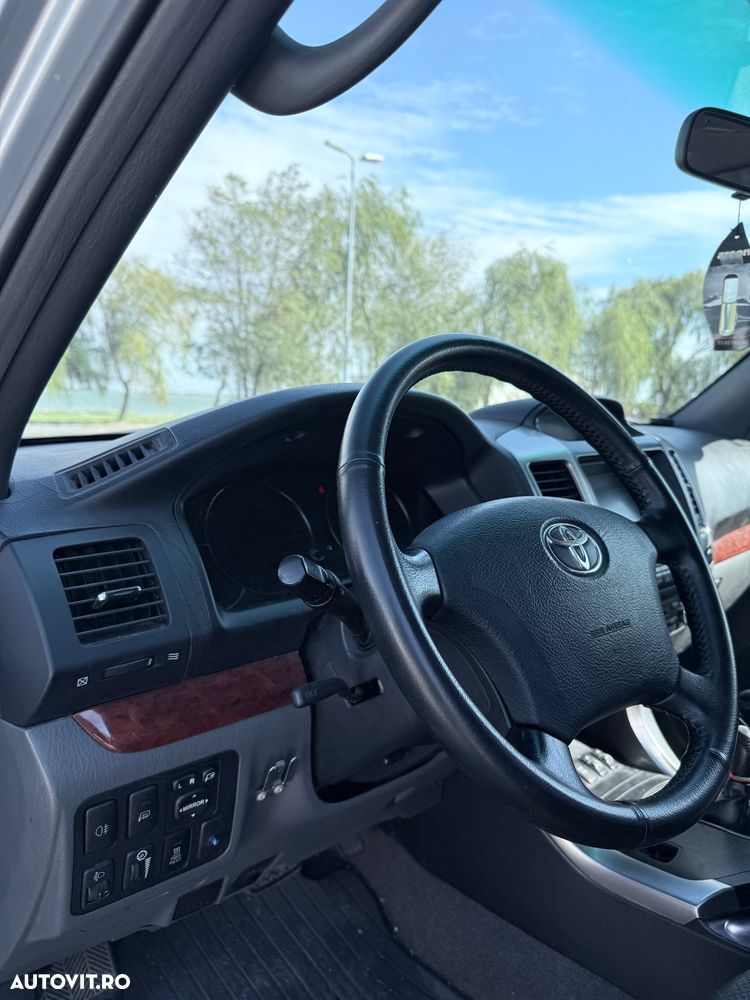 Toyota Land Cruiser 3.0 TD-4D Aut VX - 7