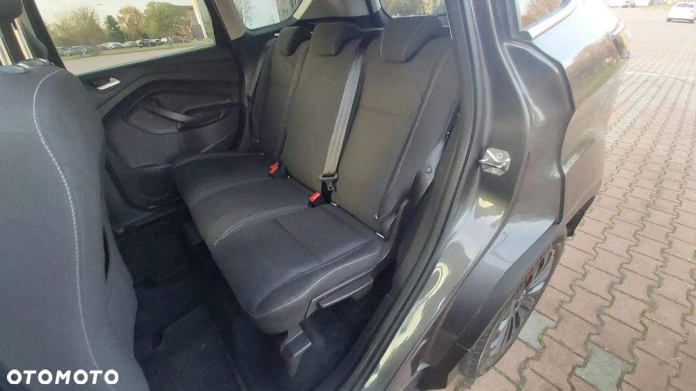 Ford Kuga 1.5 TDCi 2x4 Titanium - 18