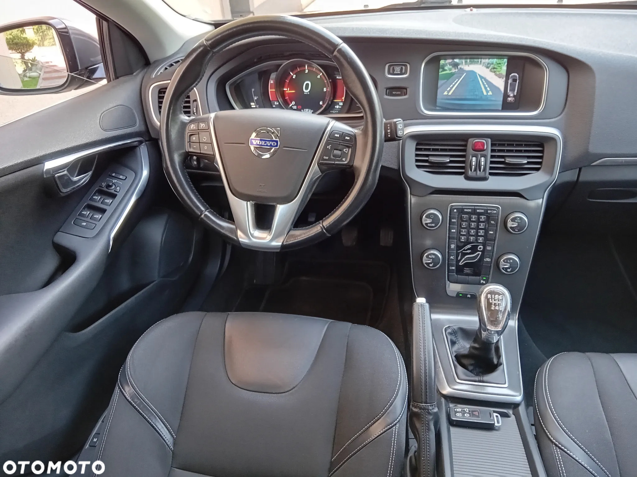 Volvo V40 D2 Summum - 13