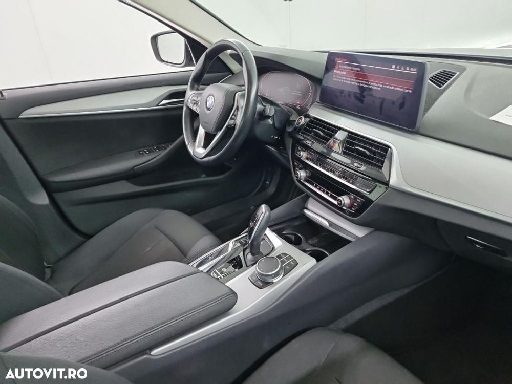BMW Seria 5 520d - 7