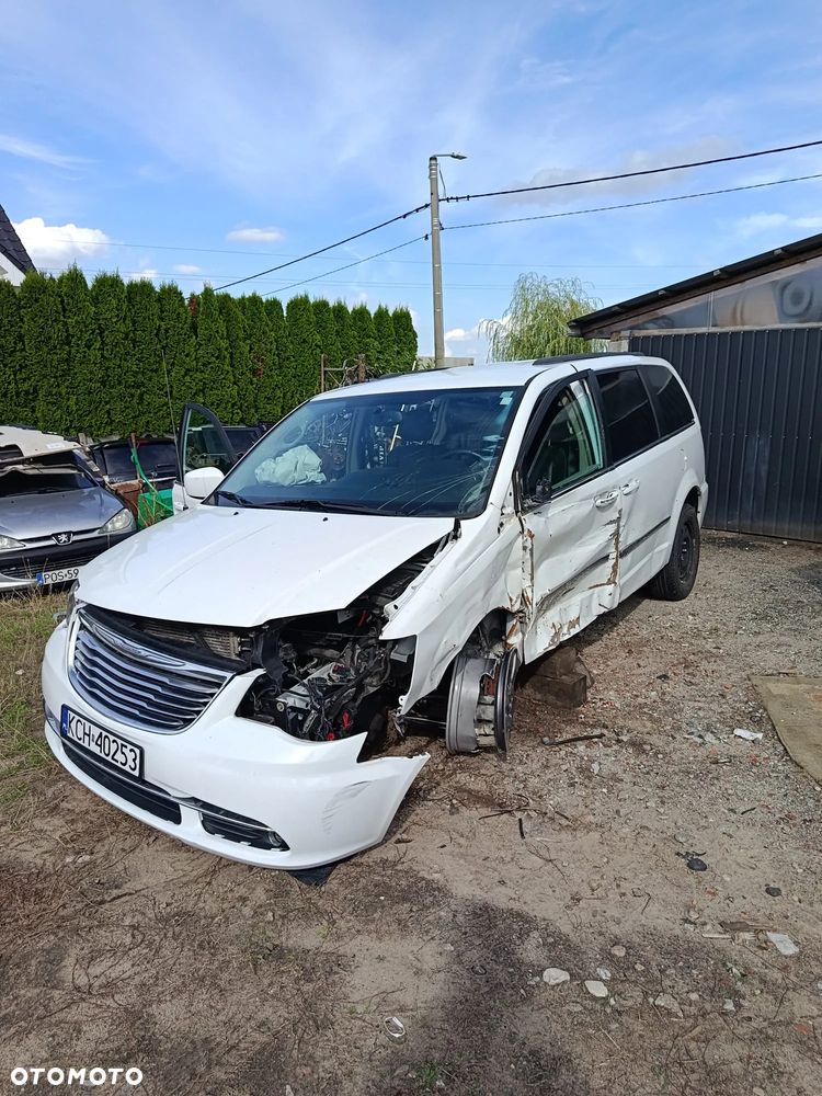 Chrysler Town & Country 3.6 Limited - 1