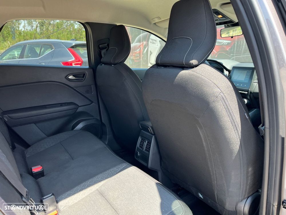 Renault Captur 1.6 E-Tech Full Hybrid Evolution - 40