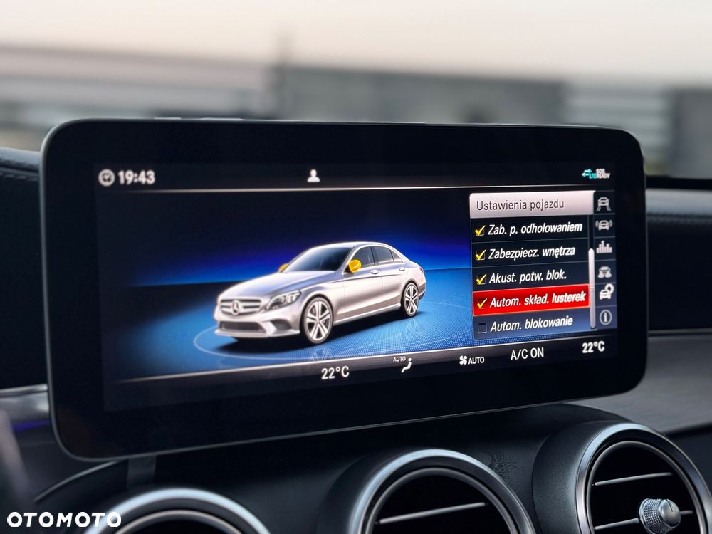 Mercedes-Benz Klasa C 220 d 4MATIC 9G-TRONIC - 36