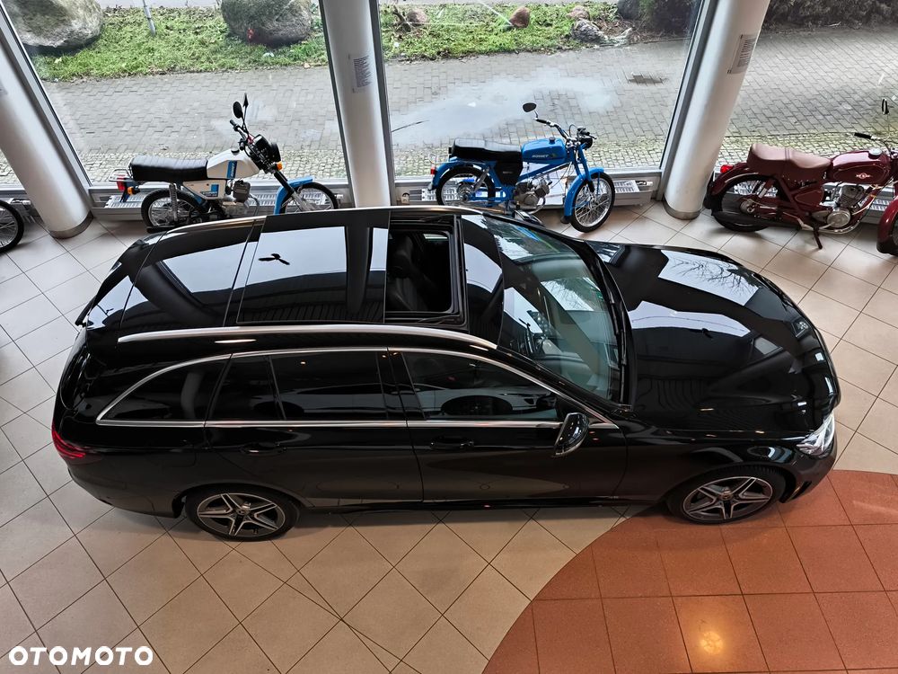 Mercedes-Benz Klasa C 200 4Matic 9G-TRONIC - 26