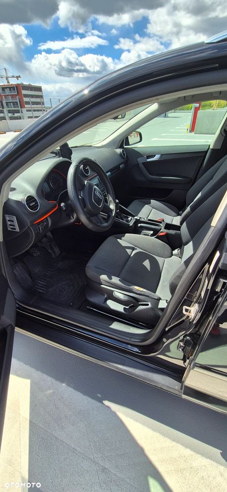 Audi A3 Sportback 1.9 TDI DPF Attraction - 14