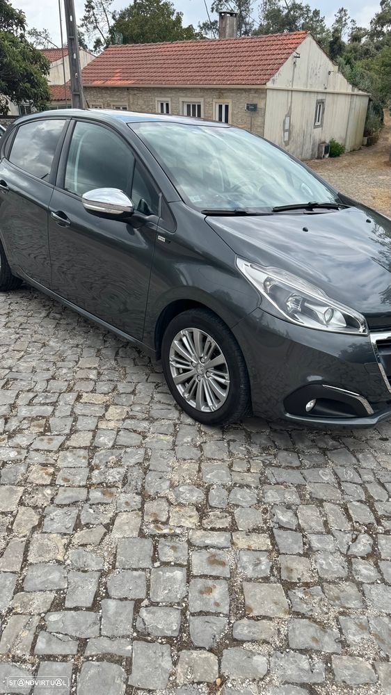 Peugeot 208 1.2 PureTech Style - 16