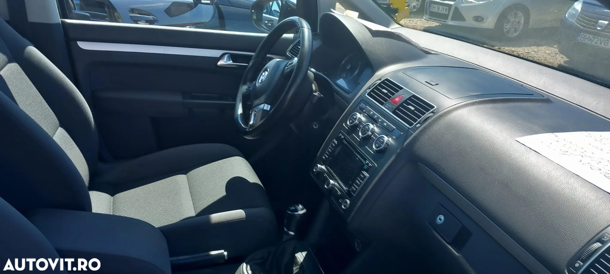 Volkswagen Touran - 13