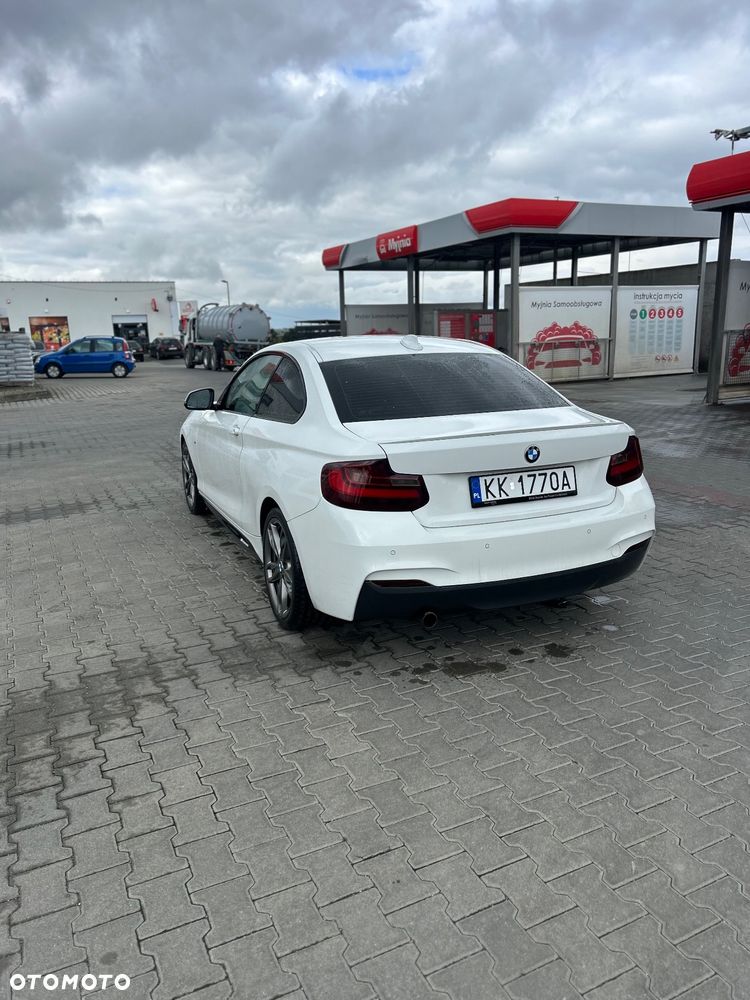 BMW Seria 2 220d - 4