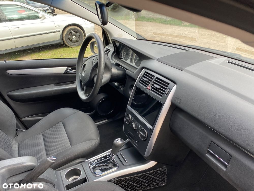 Mercedes-Benz Klasa B - 28