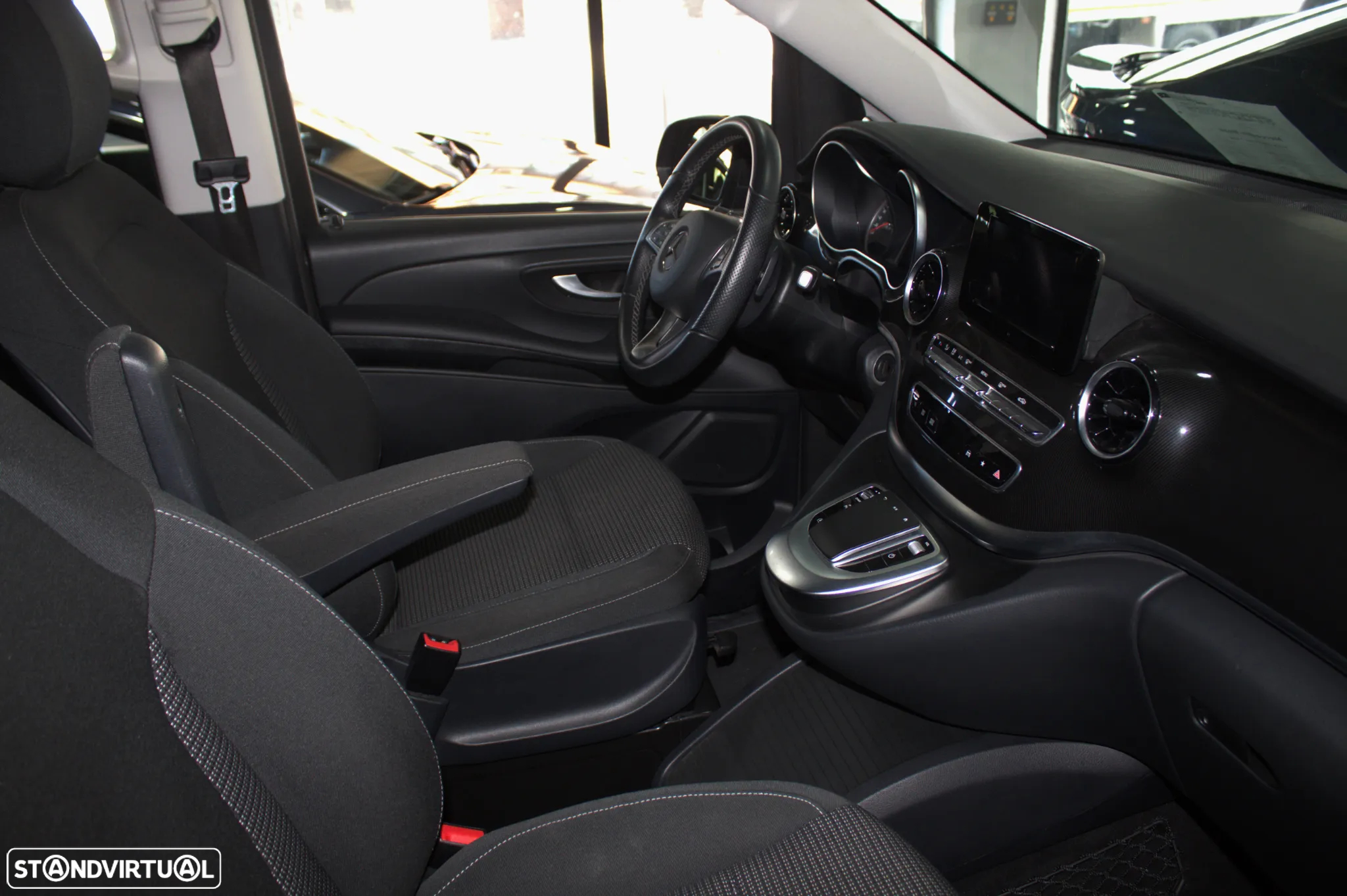 Mercedes-Benz V 220 d Longo Avantgarde - 15