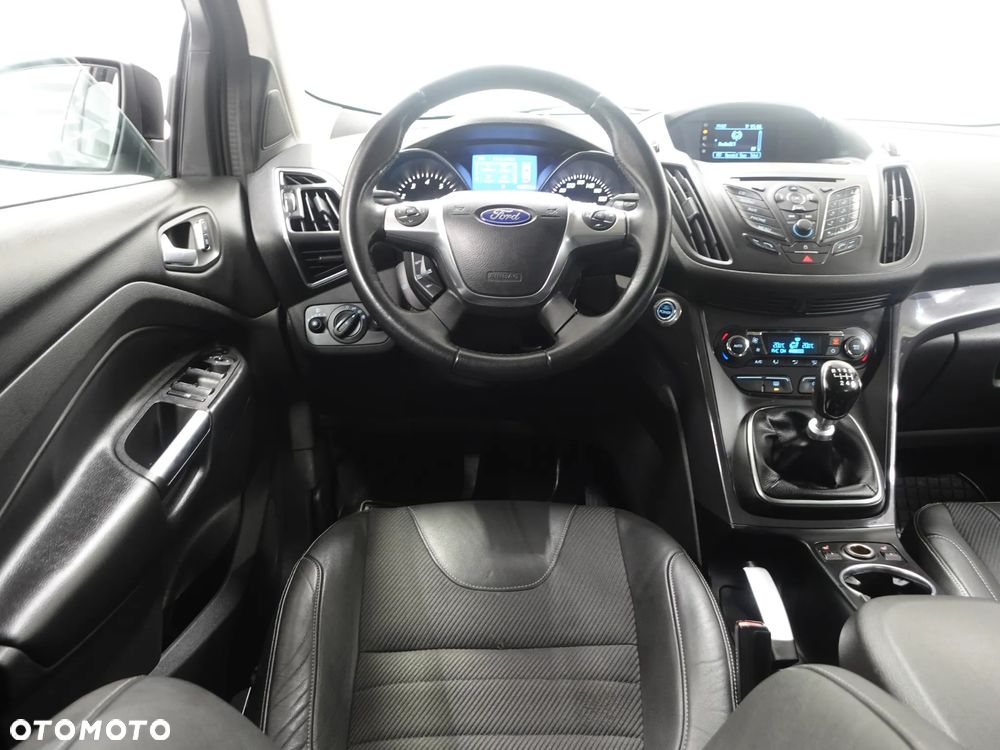 Ford Kuga 1.6 EcoBoost 2x4 Titanium - 27
